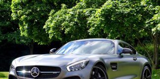 Ile pali Mercedes G klasa AMG?