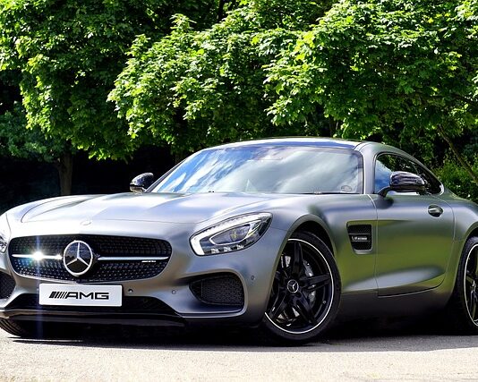 Ile koni ma Mercedes CLA AMG?