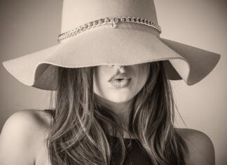 Czy złote torebki są modne?